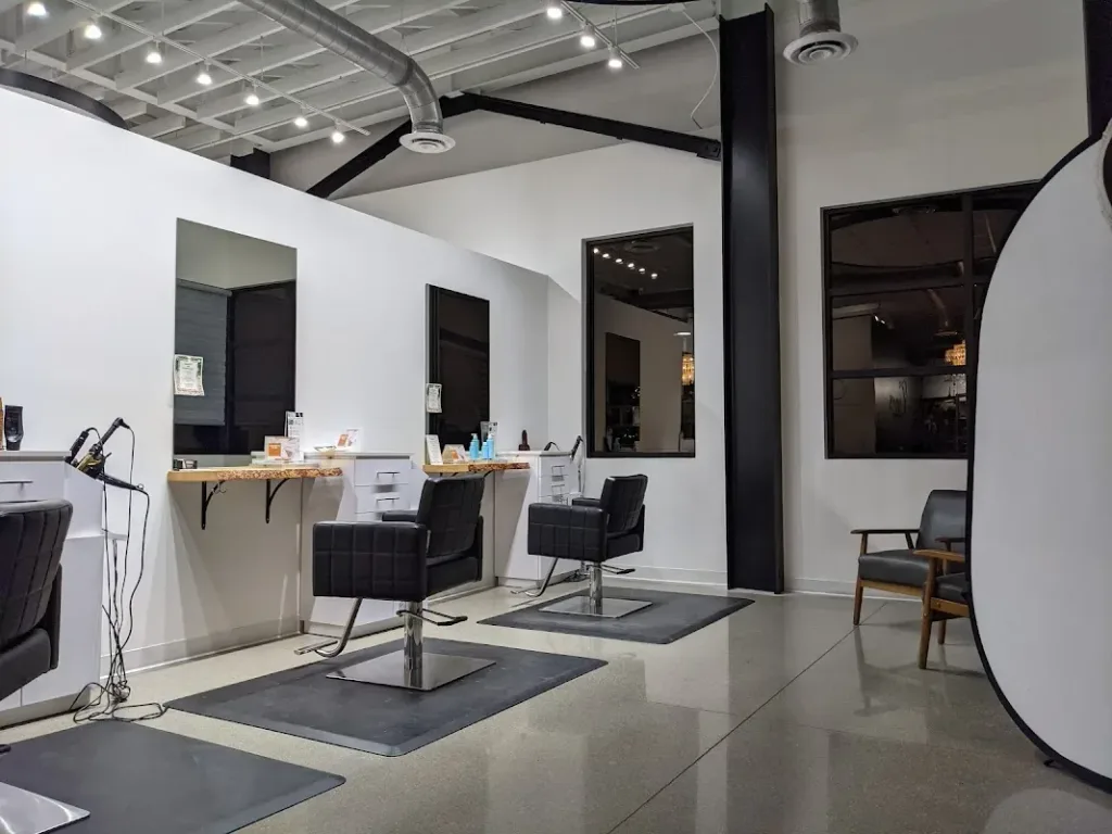 Canvas Salon and Day Spa — Beauty salon in Bellevue